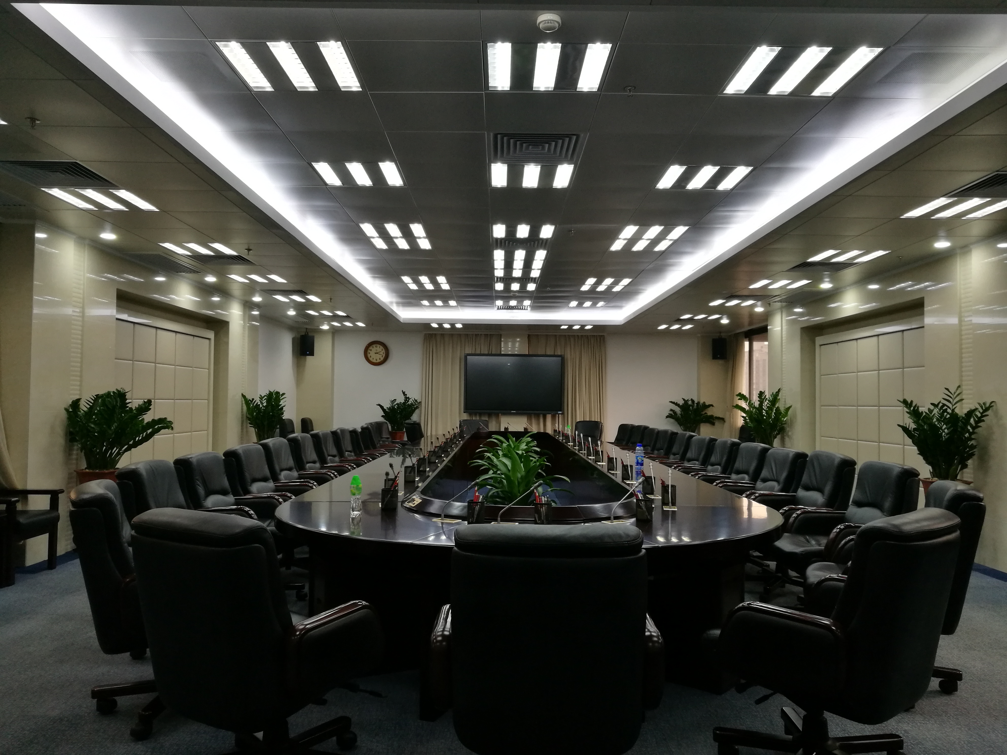 佛山市政府会议室.jpg